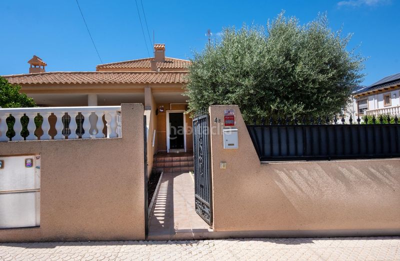 Foto 4366fd1c-75f5-4854-a7ad-80d6b4f351f4. Casa aparellada amb calefacció aparcament a Aguas Nuevas Torrevieja