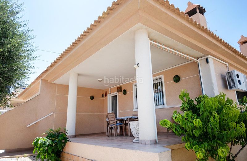 Foto 50fb239f-085d-4af3-9000-e668f42759a5. Casa aparellada amb calefacció aparcament a Aguas Nuevas Torrevieja