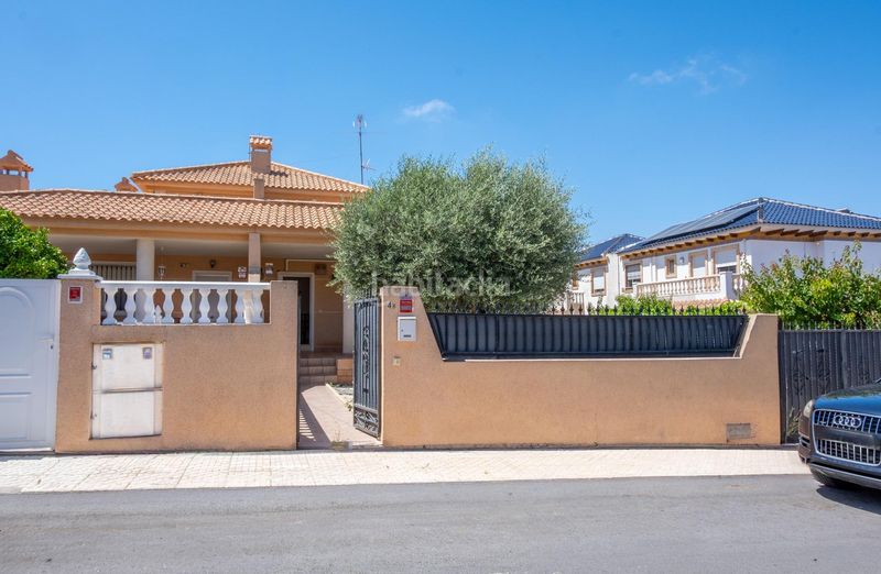 Foto c19dcdde-426d-4e92-9ad5-aac7e8fd632e. Casa aparellada amb calefacció aparcament a Aguas Nuevas Torrevieja