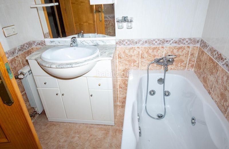 Foto eaffad3a-4dad-49ba-84d8-ebc924741657. Casa aparellada amb calefacció aparcament a Aguas Nuevas Torrevieja