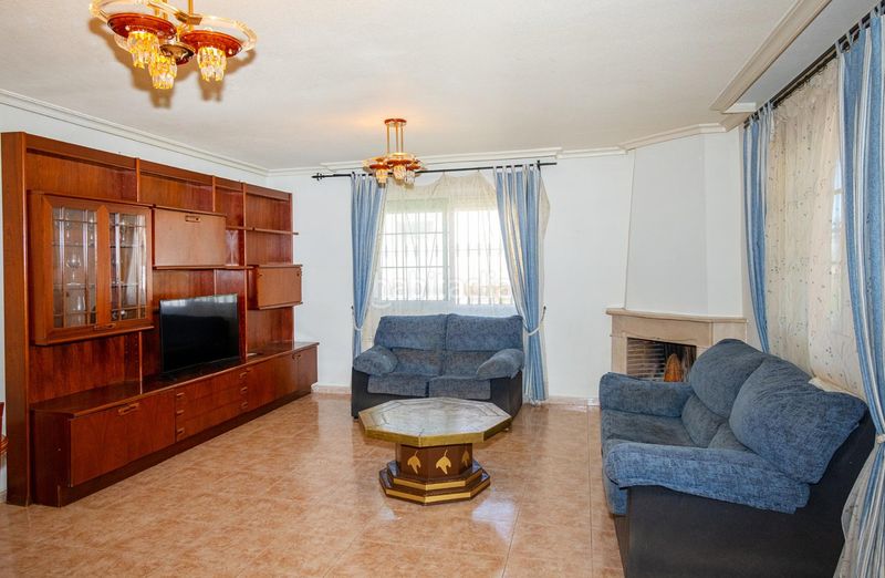 Foto fd356d67-b69d-4f5b-b391-f7fa66f530fe. Casa aparellada amb calefacció aparcament a Aguas Nuevas Torrevieja