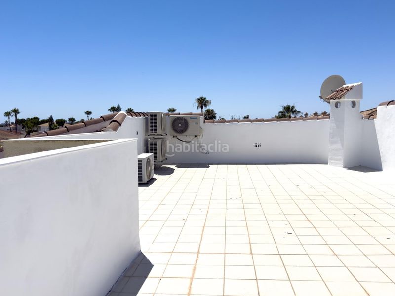 Foto c4683eb5-e243-4a3b-98d1-56b95a972fb8. Xalet amb aparcament piscina a Doña Pepa Rojales