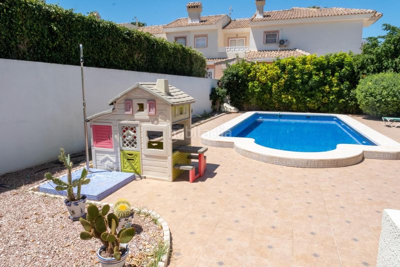 Foto d45c5117-c45c-4fca-aaf3-6811b20a3cc4. Xalet amb aparcament piscina a Doña Pepa Rojales