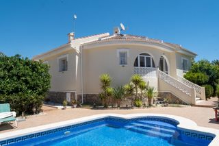 Xalet en Do�a Pepa. Exclusiva villa independiente con piscina privada en do�a pepa,