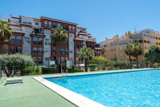 Apartament a Ronda josé samper garcía 1. Tu apartamento en torremar, con piscina y a un paso del mar!