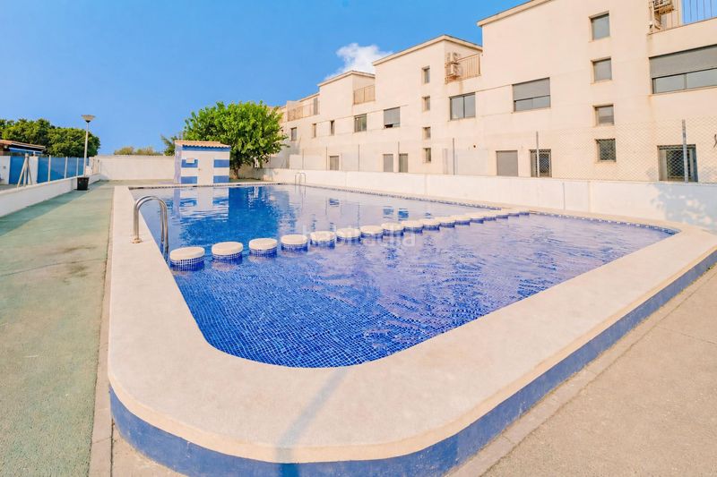 Foto d23348e8-6c45-4058-9b81-ae804a7d4168. Casa adossada amb calefacció aparcament piscina a Almazora / Almassora