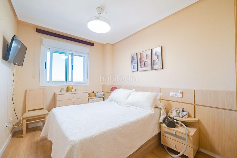 Foto e68727fb-0e3e-4406-aaee-76abd40126fe. Piccolo appartamento con parcheggio piscina in Costa Caribe Oropesa del Mar