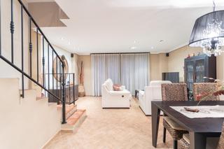 Casa a schiera en Calle pizarro 5. Exclusiva vivienda unifamiliar en el centro de burriana con asce
