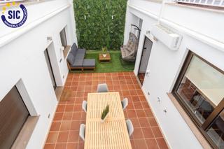 Casa  Calle san roque. Casa nica con terraza en paiporta en venta o alquiler con opci