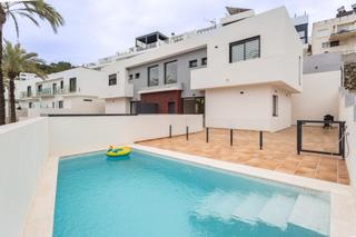 Casa bifamiliare  Calle costera la. Espectacular casa pareada en venta