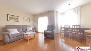 Appartamento in Torrent d'en Pere Parres. Exclusivo piso a muy buen precio 3hab.