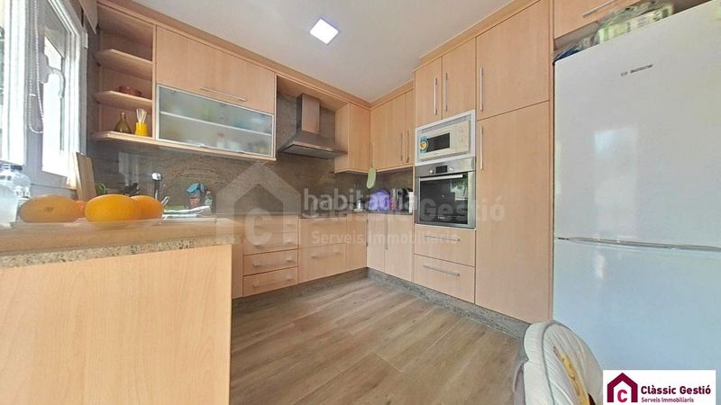 Foto f414e5e1-33d0-42ea-b3cb-17126a6b5154. Casa adossada amb calefacció a Balsareny