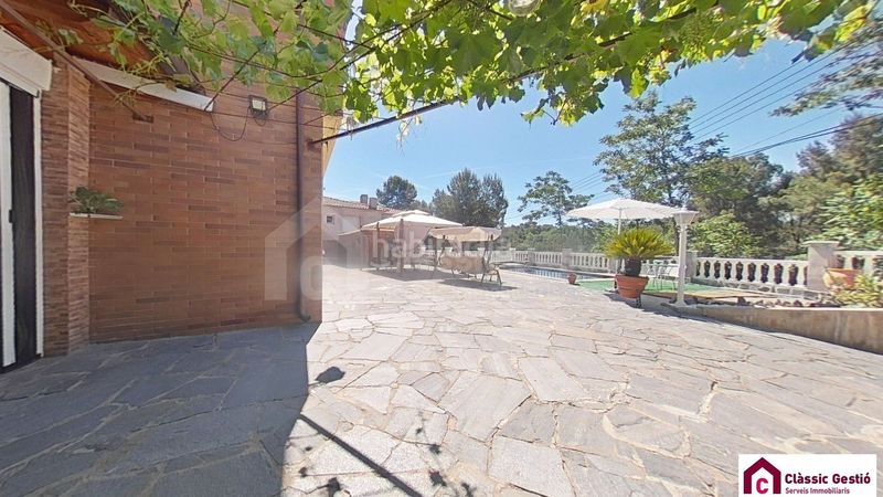 Foto e395a9e8-3ce6-45e6-9a39-e18c7c32666f. Casa amb calefacció a Can Parellada Terrassa