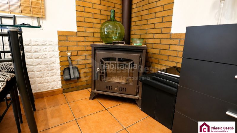 Foto 1382c530-9747-4d25-acbc-a038e70f88a1. Casa amb xemeneia calefacció piscina a Corbera de Llobregat