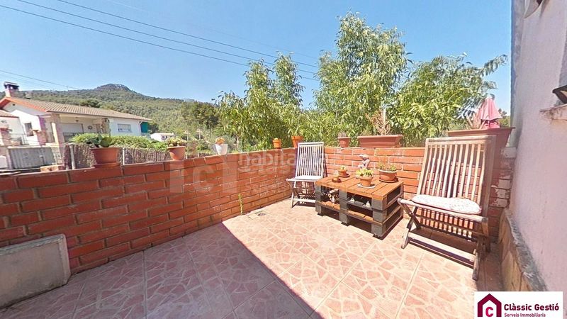 Foto 2267cafb-4b38-448e-9857-ddfbe6e37093. Casa amb xemeneia calefacció piscina a Corbera de Llobregat