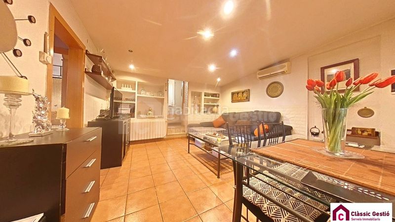 Foto 384f3580-0939-4ca8-8348-a106276f6ac1. Casa amb xemeneia calefacció piscina a Corbera de Llobregat