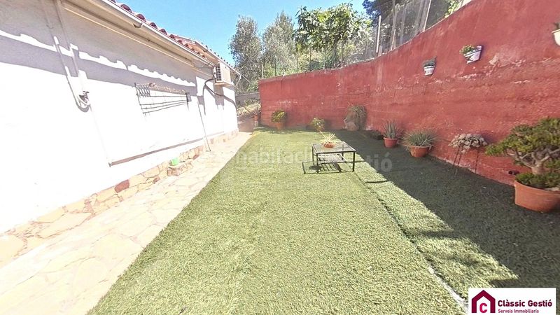 Foto b42370c2-8644-4807-947d-cd867344ab04. Casa amb xemeneia calefacció piscina a Corbera de Llobregat