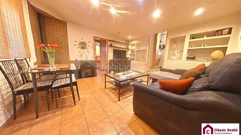 Foto c5f0c0ae-b834-499f-9a5d-50d2b10bb6f0. Casa amb xemeneia calefacció piscina a Corbera de Llobregat