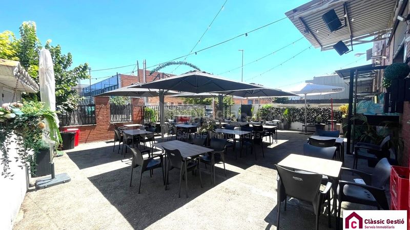 Foto 466bd08f-aad3-49be-bd9d-1a1c73f249b9. Traspaso local comercial excepcional oportunidad de traspaso: bar-lounge restaurante en pleno funcionamiento. en Llagosta (La)