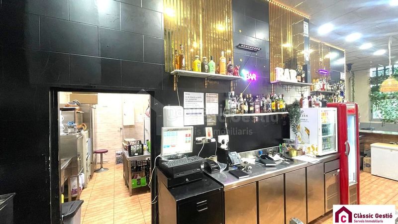Foto e783eba6-a3d3-49b6-96fe-7b12e686a87d. Traspaso local comercial excepcional oportunidad de traspaso: bar-lounge restaurante en pleno funcionamiento. en Llagosta (La)