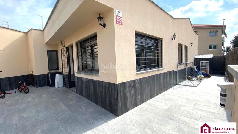 Foto 1750a7c5-d2f1-4b6e-9093-f632e2f7dbe6. Casa amb calefacció a Roc Blanc Terrassa