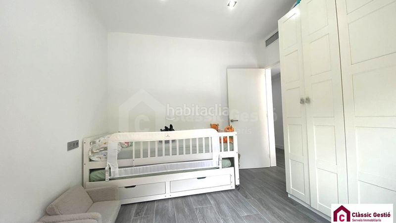 Foto 4ad83c9a-318e-42f8-92aa-ae1cf565e1e4. Casa amb calefacció a Roc Blanc Terrassa