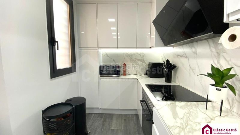Foto f9471c54-9088-4f04-b496-84f93a2bd604. Casa amb calefacció a Roc Blanc Terrassa