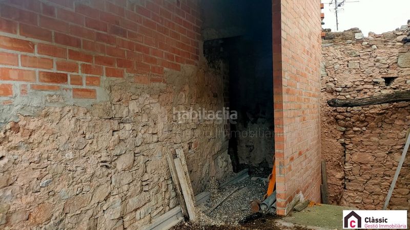 Foto d1ff945f-8926-4b27-9c5e-f45be228b8e4. Casa adossada a Prats de Rei (Els)