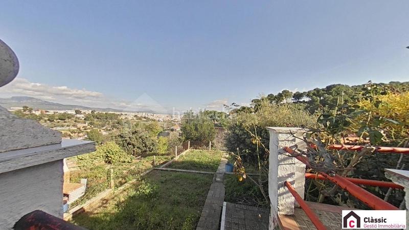 Foto 0c9198bb-4d91-4932-978d-32cebf998543. Casa amb calefacció a Les Martines Terrassa