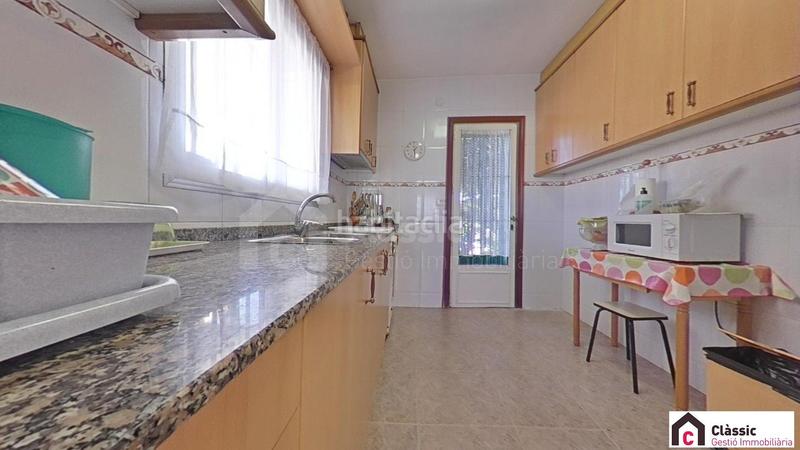 Foto 648f46a3-e5d6-42be-9d7b-32e79cb2ebfb. Casa amb calefacció a Les Martines Terrassa