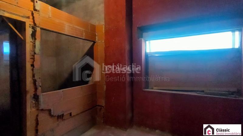Foto 859e8121-cb8d-4fb1-8ead-437eeba2dc02. Local comercial local o loft venta 182m2 en Sallent