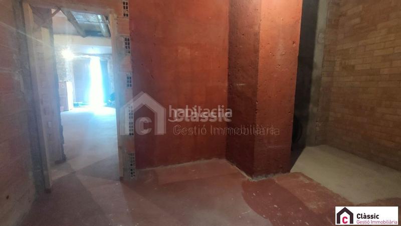 Foto dfdf6daf-4870-4f49-8d38-6ff83af245cc. Local comercial local o loft venta 182m2 en Sallent
