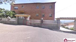 House in Vacarisses. Semi nueva 330 m vacarisses dos familias 6h 3b pk piscina
