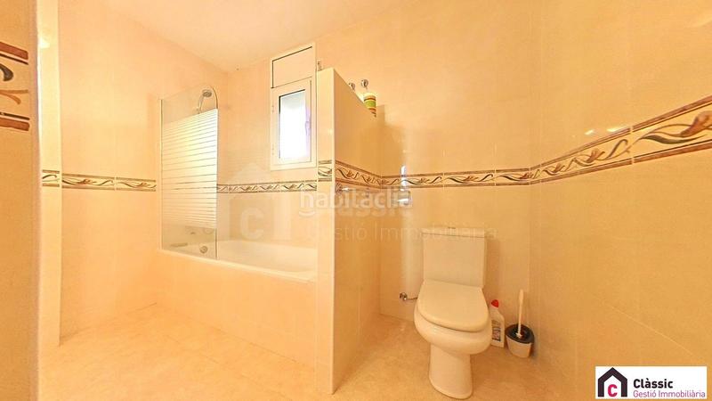 Foto cf4546ef-9821-4ff2-ae81-65c89ab40b7e. Casa  adosada 152 m junto roda bará 3hb 2b pk en Roda de Barà