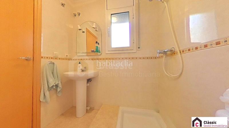 Foto d839b564-0f6b-42b2-b7fc-5f923da1c60d. Casa  adosada 152 m junto roda bará 3hb 2b pk en Roda de Barà