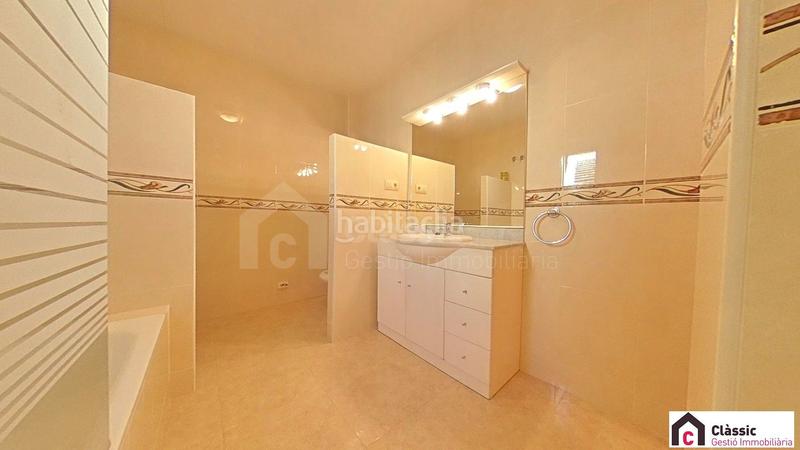 Foto d8a070ac-fc25-4421-8b4d-651dc3e3edb1. Casa  adosada 152 m junto roda bará 3hb 2b pk en Roda de Barà