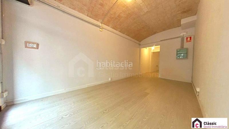 Foto f0600322-f71c-42d0-bb21-1776818be8dc. Alquiler local comercial  en carrer la palla 100 m. en Terrassa