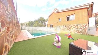 Casa en Castellet i la Gornal. Casa 301 m semi nueva cunit 5hb4bpkpiscina