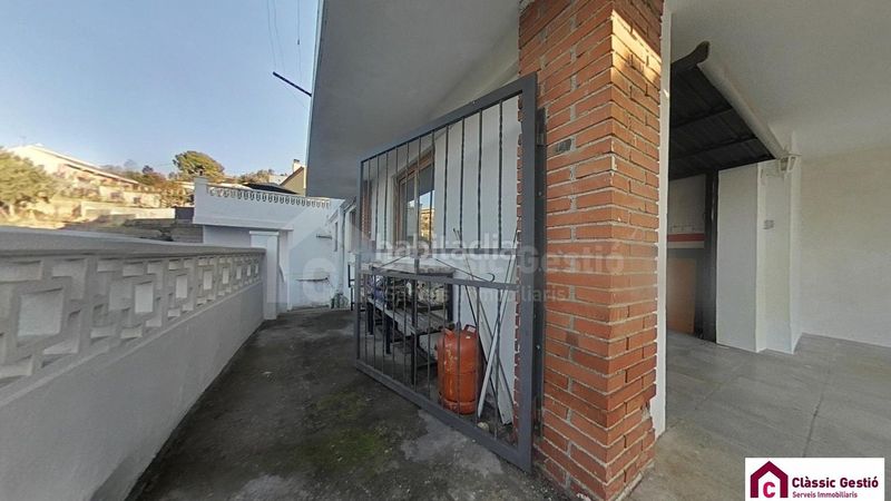 Foto 0f812c43-b34d-4776-8a4b-b102f123292a. Casa amb calefacció piscina a Olesa de Montserrat