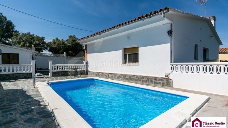 Foto 25672f40-a8f0-4d1b-9815-b05d5a0dfcfd. Casa amb calefacció piscina a Olesa de Montserrat