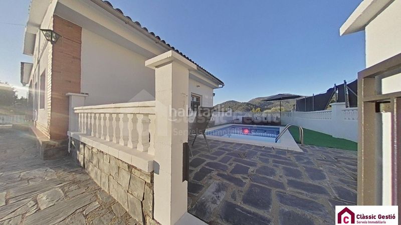 Foto 70a78725-5401-4629-a298-fb551a2d62c8. Casa amb calefacció piscina a Olesa de Montserrat