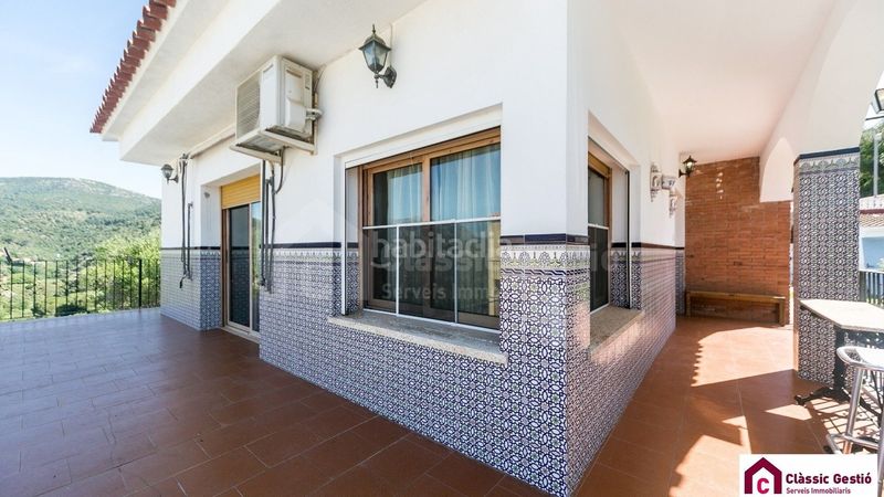 Foto 96872b7d-57a0-4480-b31f-9b533beb0814. Casa amb calefacció piscina a Olesa de Montserrat