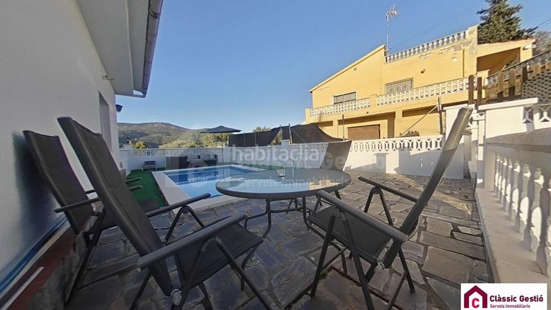 Foto e408d2a9-92b2-4a32-bbf3-cef2e6196b22. Casa amb calefacció piscina a Olesa de Montserrat