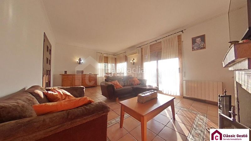 Foto fc190290-5e6b-4066-a527-2b7df65785f3. Casa amb calefacció piscina a Olesa de Montserrat