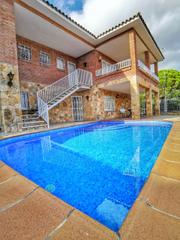 Casa a Canyelles. Casa en canyelles  lloret de mar con licencia turistica oportuni