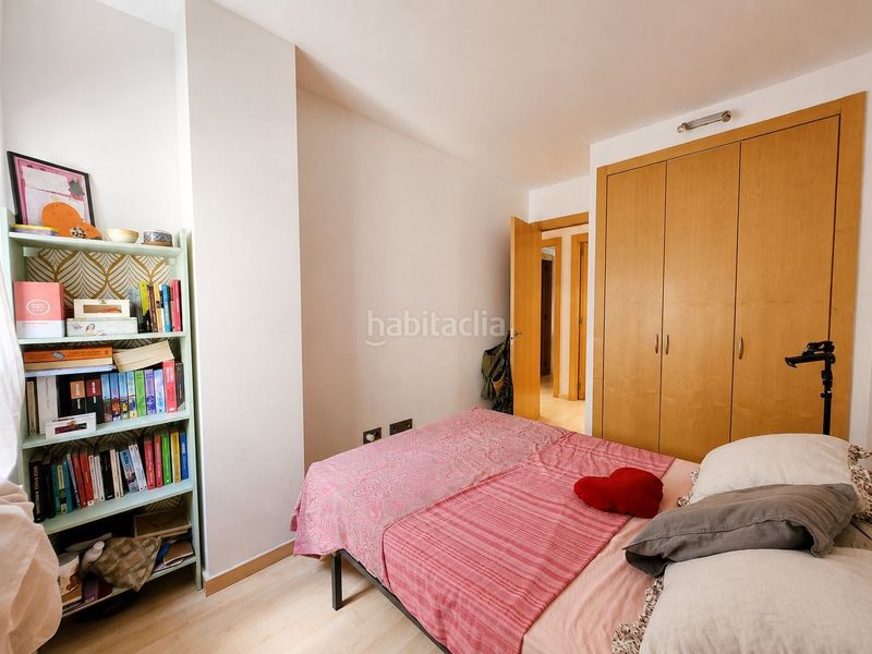Foto b65a18c9-564b-4c75-8d66-4dab1c5a48e8. Piso edificio moderno centro en Centre Roses