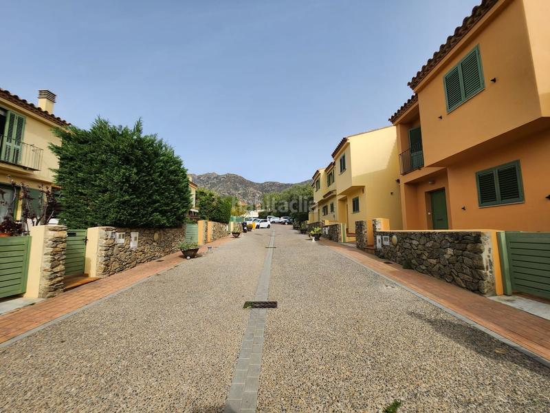 Foto 79501f8f-aa2f-4b5d-885f-caa6bfca698a. Casa adossada amb calefacció a Palau-saverdera