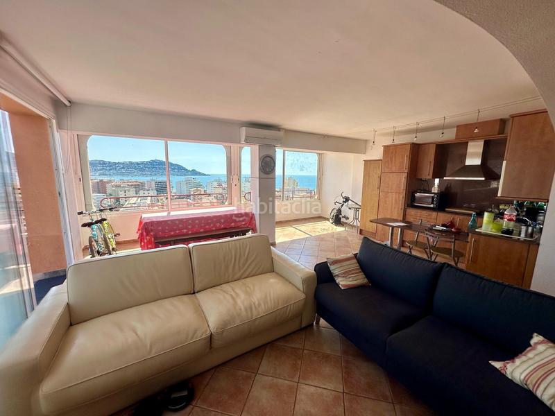 Foto 21fb7658-32f6-48bf-995e-92fddebc0e86. Ático piso con 65 m2 de terraza vista mar en Santa Margarida Roses