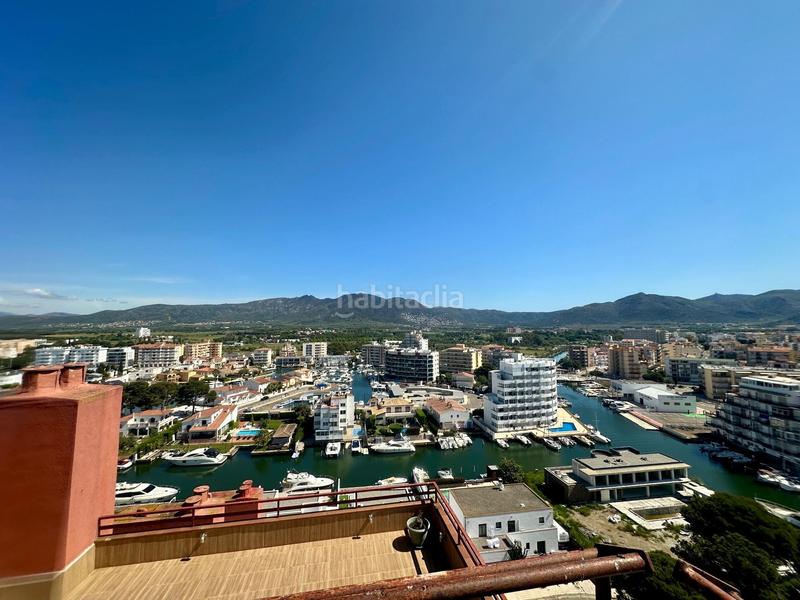 Foto 3a4e97e5-b2ed-4299-afe6-4bde2fb38814. Ático piso con 65 m2 de terraza vista mar en Santa Margarida Roses