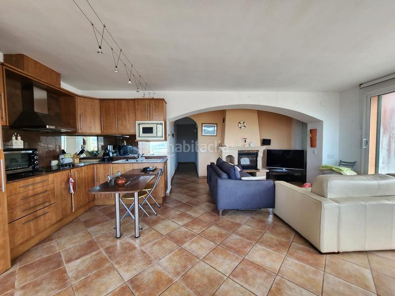 Foto fc462b0d-2112-4c6e-83dd-34bd9a4c9a2d. Ático piso con 65 m2 de terraza vista mar en Santa Margarida Roses